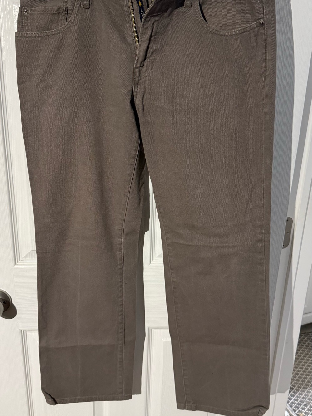 Lucky Brand Men's 221 original Straight-Leg Chinos tan